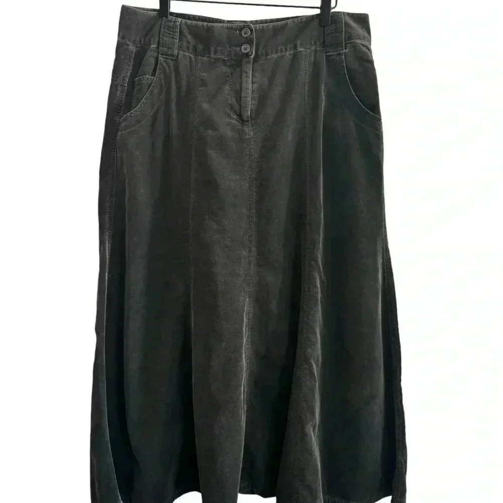 CAbi Style 263 Tailgate Party Charcoal Corduroy Boot Paneled A-Line Skirt 10
